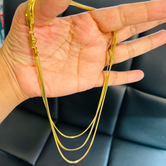 18k Gold Plated Tarnish Free layer Necklace. - Picture 1 of 4